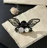 Presilha de Cabelo Estilo Coreano Nova com Renda de Pérolas Redondas e Orelhas de Coelho, Exquisite e Fofa, Adequada para Cabelo Meio Preso na Parte de Trás da Cabeça, Acessório de Cabelo para Franja