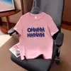Camiseta de Algodão Puro com Manga Curta e Ombro Regular para Homens e Mulheres, Novo Estilo Verão 2026, Tamanho Grande Versátil com Gola Redonda e Manga Curta, Atacado