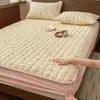 Sábana Acolchada de Gasa Arrugada Impermeable y Resistente a la Orina Pieza Única Gruesa Cubre Cama Infantil Protector de Colchón a Prueba de Humedad