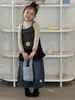 Conjunto de Outono para Meninas 2026 Novo Estilo Coreano Moda Top de Renda e Calça Jeans Wide-Leg para Crianças Maiores
