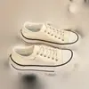 Video de zapatillas de lona con suela gruesa: Nuevos zapatos de verano para estudiantes para mujer, zapatos casuales, zapatillas blancas de doble uso, zapatos de lona transpirables