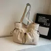 Bolso de Hombro Cruzado Versátil de Gran Capacidad Estilo Coreano para Commuting, Fresco, para Salidas, con Acabado de Alta Gama, Primavera 2026