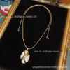 Pingente de Luxo Leve Francês Banhado a Cobre Ouro Brilhante 18K com Design de Gota de Óleo Esmaltada Branca com Ajustável