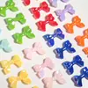 Cadena de Teléfono Móvil Multicolores con Colgantes de Lazo Color Sólido Color Brillante Chapado UV Colgante para Coche Juguete de Moda Modificación DIY Hecho a Mano