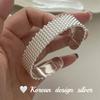 Pulsera de cuentas tejidas simples de plata de ley S925 con diseño de lujo ligero y elegante de estilo coreano, apiladas con detalles de alta gama