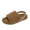 Sandalias Versátiles de Moda Otoño-Invierno 2026 con Suela Gruesa de Felpa de Lana de Cordero, Diseño Abierto en la Punta, Estilo Coreano, Blanco y Marrón