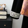 Novo conjunto de mãe estilo chinês com jaqueta colete de veludo dourado, novo modelo 2026, conjunto tradicional chinês de três peças de alta qualidade para mulheres de meia-idade e idosas