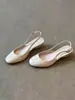 Sandalias de moda cerradas de cuero suave estilo francés vintage para mujer, zapatos de verano simples y versátiles de una sola tira en el talón para mujer