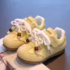 Zapatos de Entrenamiento Moral para Niños 2025 Primavera y Otoño Nuevo Estilo Coreano Nuevos Zapatos Deportivos para Niñas Zapatillas Gentry de Suela Blanda para Niños