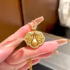 Pendente Ruyi Cinco Bênçãos Ouro Real 24K Galvanizado Retenção Forte de Cor Diamante Escovado Incrustado Roda da Fortuna e Prosperidade