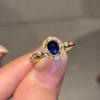 Anillo de Estilo Francés Vintage de Corte Judicial con Zafiros de Sri Lanka Incrustados para Usar Solo o en Capas, con una Sensación de Nicho de Alta Gama