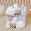 Nuevos Zapatos Infantiles para Otoño 2026 para Niñas y Niños, Zapatos de Piel Blanca, Tenis Bajos de Dibujos Animados de Moda