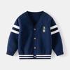 Suéter para Niños Otoño Nuevo Cárdigan de Lana para Niños Cuello en V Bordado Estilo Coreano Exportación al por Mayor Ropa para Niños Top