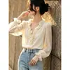 Blusa larga de gasa de color liso, manga larga, cuello en V adelgazante, bajo con volantes, cierre de corbata, estilo francés nuevo, para mujer, colección de otoño 2026