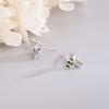 Bajo el árbol de baniano S925 plata japonesa viento coreano cuentas de diamantes pendientes de abeja pequeños pendientes de animales lindos una generación de cabello