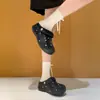 Sandalias de Verano Nuevas Estilo Coreano con Tachuelas Puntera Cerrada Slip-On para Mujer Simples de Color Sólido Versátiles para Exteriores Suela Gruesa