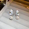 Aretes Flor de Cristal Azul Aguja de Plata, Aretes Dulces Estilo Vacaciones en la Costa, Aretes Simples y Versátiles con un Diseño Único