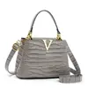 Bolsa Transversal 2025 Estilo Coreano Elegante Bolsa para Mulheres de Meia-Idade Bolsa Grande Bolsa para Mãe Bolsa de Mão Simples Tendência Nova Primavera e Verão Versátil