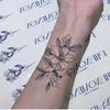 Simulação Plain Flower Ins Preto Escuro Suco de Ervas Tatuagem Adesivo Semi-permanente À Prova D' Água Braço de Longa Duração Reflexivo Azul