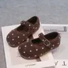 Zapatos Birkenstock para Niñas 2026 Otoño Nueva Llegada Niños Versátiles Lunares Zapatos Casuales Niñas Pequeñas Retro de Corte Bajo Zapatos Pequeños de Cuero