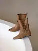 Botas vaqueras retro occidentales para mujer Otoño/Invierno 2026, Nuevo estilo Otoño 2026, Puntera puntiaguda Maillard, Cierre de hebilla, Tacón oculto
