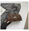 Riñonera de piel para mujer, color liso, nuevo modelo verano 2026, gran capacidad, bolso de mano casual simple, bolso pequeño cuadrado para debajo del brazo