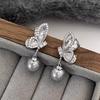 Pendientes de Pin de Plata Perla Mariposa para Mujer Otoño e Invierno con Sentido Pendientes Microincrustados Pendientes de Sentido de Nuevo Diseño 2024