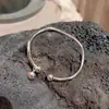 Pulseira de Sino Onda Irregular Feminina Cobre Branco Banhado a Prata Aberta para Namorada Jovem Sólida Pulseira Sino