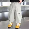 Calça de Primavera Tendência para Meninos 2026 Novo Estilo Bebê e Criança Calça Jogger Cargo Calças Casuais de Primavera e Outono para Crianças Moda