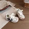 Zapatos Deportivos Agan para Niñas 2026 Otoño Zapatillas Deportivas Infantiles Zapatos Casuales de Tabla Estilo Nuevo Zapatos Blancos para Niña Pequeña Zapatillas de Entrenamiento Alemanas para Bebé