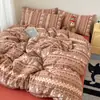 Juego de cama de cuatro piezas para dormitorio de otoño e invierno, tela de algodón cepillado engrosada, con funda de edredón con estampado retro infantil y sábana bajera de algodón puro