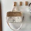 Bolso de Letras para Mujer 2026 Verano Nuevo Estilo Bloqueo de Color Neceser Gran Capacidad Estilo Retro de Hong Kong Bolso de Hombro Versátil