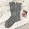 Calcetines de lana con patrón trenzado para mujer, de altura media, engrosados y con forro polar para otoño e invierno, suaves y de color sólido, versátiles y cálidos, calcetines largos de cachemira