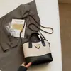 Bolsas Pequenas Transfronteiriças da Moda para Mulheres Versátil 2025 Nova Moda Nicho Crossbody Bolsa de Balde Matelassê