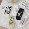 Meias novas de primavera e verão do gato KT de cano médio, sem costura e versáteis, meias estilo cartoon fofo Hello Kitty absorventes de suor e resistentes a odores para mulheres