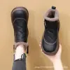 Botas de neve femininas outono e inverno 2024 novas forradas com fleece quentes versão coreana de todas as estações sola grossa macia de elevação sola macia botas curtas tamanho pequeno 34