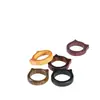Venta al por mayor de fábrica Soporte para anillo de gato lindo de sándalo natural Lanyard para teléfono Cadena de teléfono corta exquisita Charm