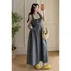Conjunto de Maternidad: Vestido Largo Gris-Verde con Escote Cuadrado, Diseño Retorcido Forma H, Sin Mangas de Tirantes + Camiseta de Manga Corta