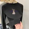 Linda camiseta de manga larga para niñas, con estampados de dibujos animados, cuello redondo, estilo jersey y diseñada como una capa base cálida. Hecho con tela suave y cómoda, es perfecto para niños mayores.