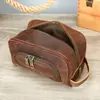 Bolsa de Maquiagem Couro Crazy Horse High-End Retrô Bolsa de Armazenamento para Viagem de Negócios Bolsa de Higiene Pessoal de Grande Capacidade Bolsa de Mão