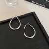 Aretes de Aro Clásicos en Forma de Lágrima 2026 Estilo Delgado Simple Versátil Gama Alta Nicho Aretes Adelgazantes