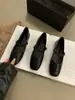 Sapatos Mary Jane Pretos Sapatos Femininos 2023 Primavera e Outono Novos Boca Rasa Macios Planos Couro Patenteado Sapatos de Nicho com Saia