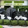 Escultura externa de plástico reforçado com fibra de vidro imitação de cobre, guindaste, guindaste de coroa vermelha, ornamentos, decoração de lagoa de rochas, esboço de paisagismo de jardim
