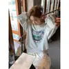 Sudadera Holgada de Cuello Redondo Estilo Coreano para Mujer Otoño e Invierno 2025 Forro Polar Estampado de Dibujos Animados Ins Moderna Reductora de Edad Versátil Top de Manga Larga
