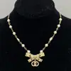 Nuevo Estilo 2025 Collar Chanel con Lazo y Doble C para Mujer, Collar de Letras Personalizado Versátil con un Toque de Lujo, Venta al por Mayor