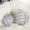 Estilo Nórdico Ins Cojín Trenzado de Cuerda Hecho a Mano Decoración del Hogar Bola de Nudo de Terciopelo de Cristal Almohada Decorativa para Sofá/Cama/Cabecero