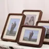 Madeira Maciça de Nogueira Preta Espiga e Tenão Canto Arredondado Tampo de Mesa Porta-Retrato Suporte de Exibição 78 Porta-Retratos de 10 polegadas 6 polegadas Sem Furo Decoração para Casa