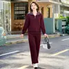 Elegante y moderno conjunto de dos piezas con sudadera con capucha para mujeres de mediana edad, colección primavera/otoño 2026, nuevo atuendo casual para damas elegantes