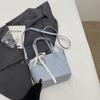 Bolsa Casual Simples Feminina Primavera 2025 Nova Moda Tendência Bolsa de Ombro Transversal Nicho Bolsa de Balde Portátil