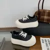 Zapatos casuales de plataforma gruesa para mujer, que aumentan la altura, nueva colección otoño/verano 2026, zapatillas populares para estudiantes, zapatos estilo Forrest Gump, versátiles y fáciles de combinar